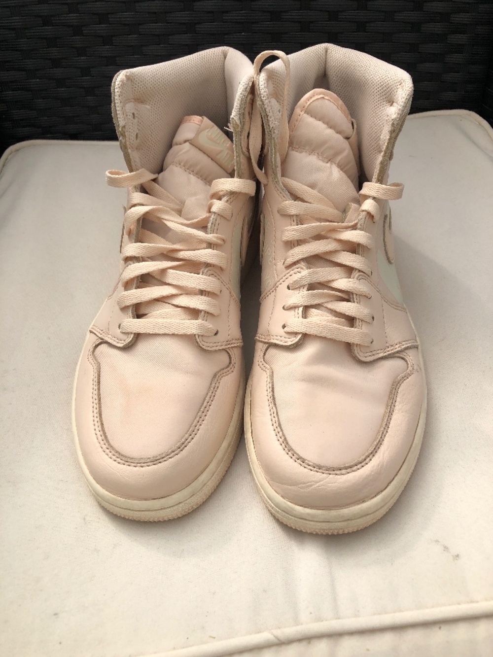 Jordan 1 “Guava Ice” Size 9.5 M